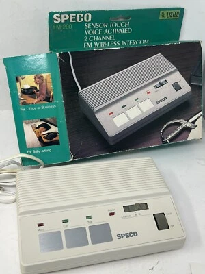Intercomunicador inalámbrico FM de 2 canales activado por voz táctil con sensor Speco de colección nuevo Foto 1 de 4