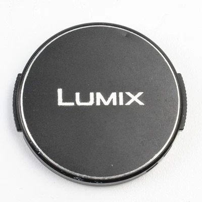 Panasonic Lumix - 39mm Black/Silver Metal/Plastic Clip-On Lens Cap for DMC-LX5 - Image 1 of 2