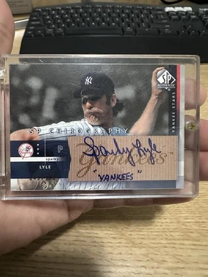 SPARKY LYLE 2003 SP AUTÉNTICA QUIROGRAFÍA INSCRITA ¡AUTOMÁTICA! 045/100! NY YANKEES Foto 1 de 4