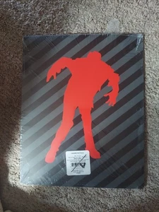 Zwei Zombie Fashion Portfolio Ordner 2014 Zielscheibe - Bild 1 von 2