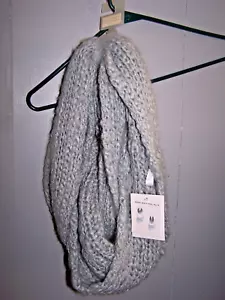 LC Lauren Conrad Loop Scarf Infinity Gray Shimmer One Size NEW - Picture 1 of 3