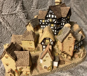 BEST DEAL! FREE SHIP! David Winter "The Village" 1981 - LARGE PIECE in box - Picture 1 of 11