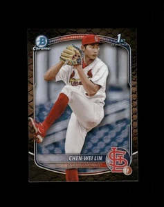 Refractor reptiliano Bowman Chen-Wei Lin Chrome Prospects 2025 #BCP-141 - Imagen 1 de 2