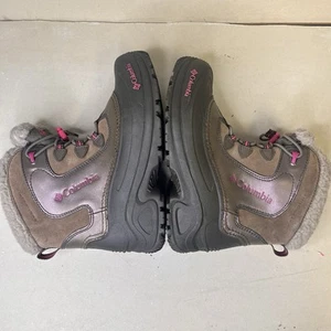 Columbia Women’s 6.5 Leather Waterproof Hiking Boots purple pink insulated - Picture 1 of 8