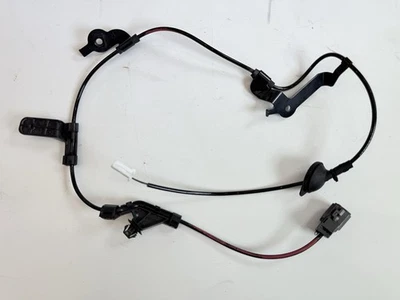 TOYOTA PRIUS 2016-2022 SENSOR ABS VELOCIDAD RUEDA LADO PASAJERO TRASERO DERECHO OEM Foto 1 de 4