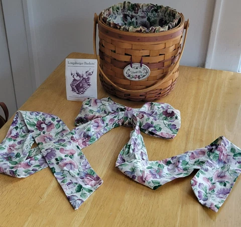 Longaberger 1996 May Series Sweet Pea Basket, Liner, Tie-On BONUS decorative BOW Cover