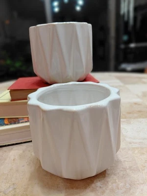 Conjunto de 2 vasos de cerâmica branca Better Homes & Gardens Devi 4" - Imagem 1 de 4