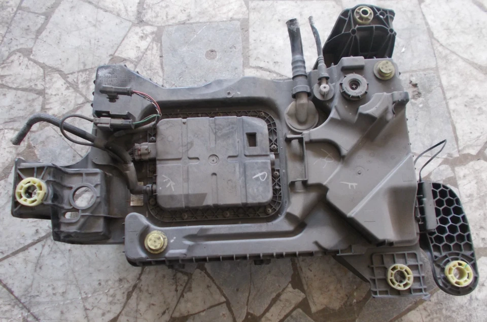 PEUGEOT 3008 II SERIE DAL 2018 SRBATOIO AD-BLUE P1002559    P1001677 - Immagine 1 di 2