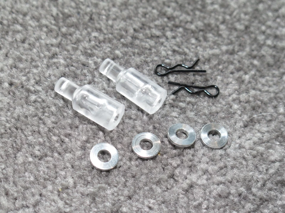 ASC6004 TEAM ASSOCIATED RC10-CC CLASSIC CLEAR KIT BODY MOUNT POSTS - Image 1 of 1