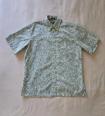 Reyn Spooner Classic Hawaiian Print Shirt, EUC - Medium - Image 1 of 4