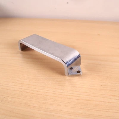 RICKENBACKER 4001 4003 COVER PICKUP ACUTI PARTE BASSO CROMO/PLASTICA - Immagine 1 di 4