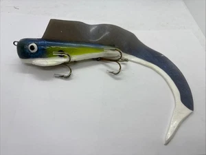 Esche di tufo dentato 5,5" anguilla d'assalto sexy ombra gomma jerkbait esca muschiata - Foto 1 di 6