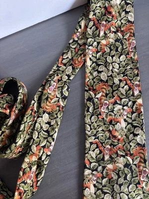 Disney 100% Silk Men’s Necktie Tigger in the Leaves  - Изображение 1 из 4