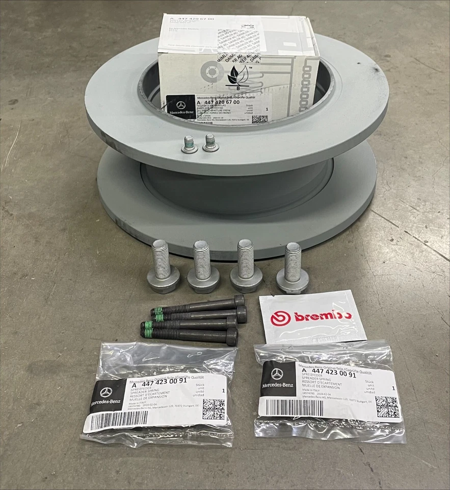 GENUINE MERCEDES-BENZ VITO REAR BRAKE DISC & PAD KIT, WDF447 VITO - Изображение 1 из 1