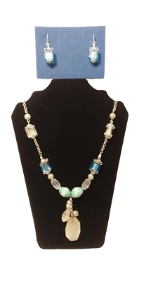 Juego de regalo collar color turquesa Avon 2007 con detalles de cristal de mar Foto 1 de 4