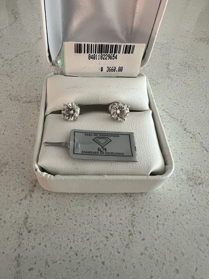 Pompeii3 T.W. Diamond Natural 14k White Gold Studs Women's Earrings ER3150