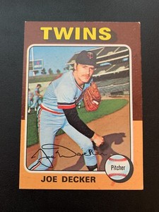 1975 Topps Baseball Card # 102 Joe Decker - EXMT