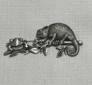 "JJ" Jonette Schmuck Silber Zinn Eidechse & Frosch auf Ast Anstecknadel Brosche - Bild 1 von 8