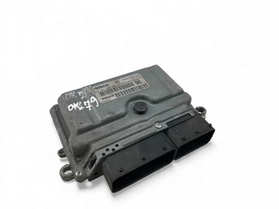 Centralina motore VOLVO C30 ECU 8667577 2008 33080597 - Immagine 1 di 4