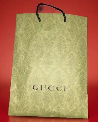 Auténtica bolsa de regalo verde Gucci + sobre de tarjeta de regalo de marca  Foto 1 de 4