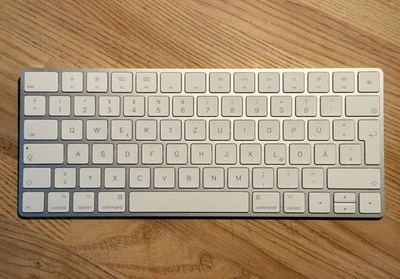 Apple Magic Keyboard (2. Generation) - Weiß, Deutsch (MLA22LL/A) - Bild 1 von 4
