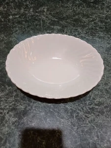 Johnson Brothers China Regency Snow White 9 inch Oval Vegetable Bowl - Picture 1 of 3