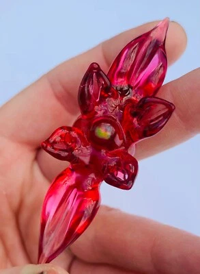 Arte en vidrio soplado a mano alargado loto rojo ópalo flor colgante embriagador Foto 1 de 4