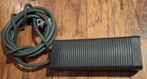 XBOX 360 ✔ CABLE DE LADRILLO FUENTE DE ALIMENTACIÓN OFICIAL ORIGINAL OEM 203 vatios - Imagen 1 de 4