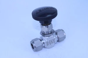 Válvula de aguja WHITEY SS-1RS12MM - Imagen 1 de 2