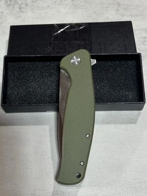 Nuevo - Navaja de Bolsillo Táctica 8.66, Acero Inoxidable Color - Verde Ejército Foto 1 de 4