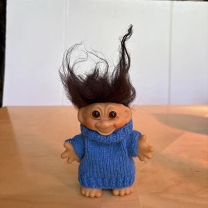 Maglione vintage anni 60 Thomas Dam Troll con capelli castani occhi ambra blu - Foto 1 di 3