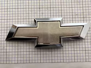 Chevrolet Traverse rear trunk emblem bow tie badge logo OEM Factory Genuine 2009 - Picture 1 of 4