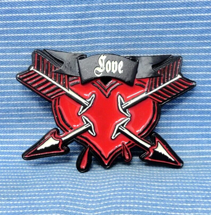 Love Bleeding Heart Flechas Cinturón Hebilla Tatuaje Música De Colección Mobtown Empire 32.TYC965 Foto 1 de 4