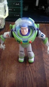 TOY STORY BUZZ LIGHTYEAR FIGUIRE NRMINT CONDITIO - Picture 1 of 6