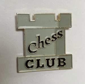 Broche Sombrero Vintage Solapa Pin Club Ajedrez Castillo Peón Tono Dorado Esmalte - Imagen 1 de 4