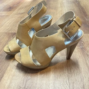 Michael Kors Sandals Tan Platform Ankle Strap Open Toe Heels Shoes Size 9.5 - Picture 1 of 9