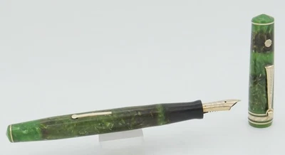 Wahl Eversharp Equipoised Oversize Jade Deco Band Fountain Pen - Stub Nib - 1930 - Image 1 of 4