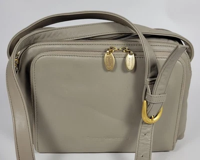 Bolso Bandolera Stone Mountain Taupe - Muy Bueno Foto 1 de 4