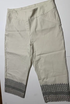 Alia Pants Womens 12 White With Abstract Cuff Design Capri Pants - Image 1 of 4