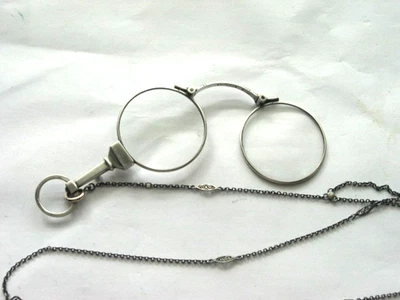ANTIQUE C1900 STERLING SILVER FOLDING LORGNETTE GLASSES HALLMARK LORGNETTE CHAIN - Image 1 of 4