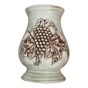 7.75" Beautiful classical three dimensional grape image vase brown - Picture 1 of 4