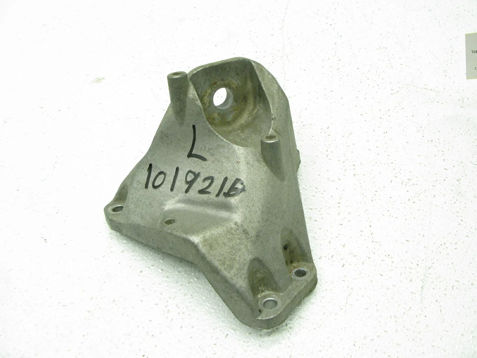 02-09 AUDI B7 A4 S4 CONVERTIBLE LEFT TRANSMISSION MOUNT BRACKET SUPPORT 101921B - Image 1 of 4