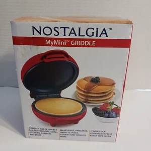 Nostalgia My Mini Griddle 5" Salviette antiaderenti superficie di cottura rosso compatto pulito - Foto 1 di 7