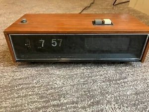 RARE SERVICED 1968 Sony 8FC-69W flip alarm clock AM FM radio vintage retro - Picture 1 of 7
