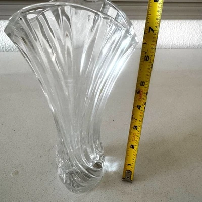 Clear Crystal Vase – Fluted Swirl Design, 8‑inch Decorative Glass Flower Vase - Image 1 of 2