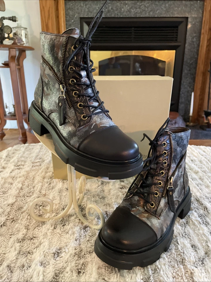 L'ARTISTE Spring Step CARNELIAN BOOT Size 36 US 5.5-6 Leather Black Silver CUTE - Image 1 of 4