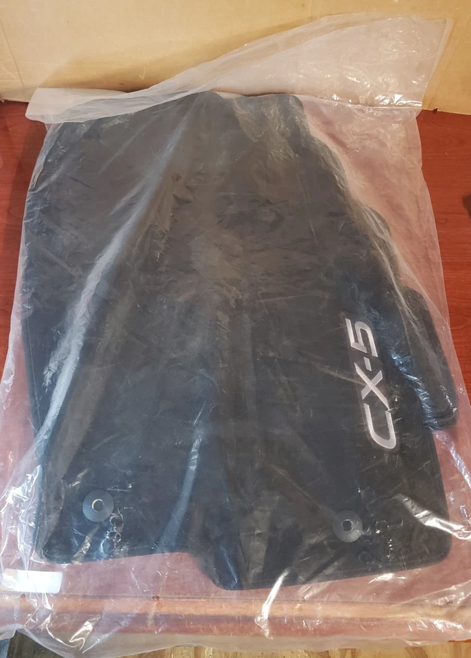 Mazda CX-5 Floor Mats OEM Black Carpet 2013-2016 KR2268G11 KR2268G12 KR2268667 Foto 1 de 4