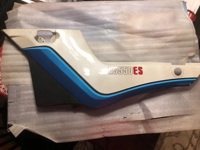 Suzuki GS550ES Left Frame Side Cover 47200-43840-88D P3727 - Image 1 of 4