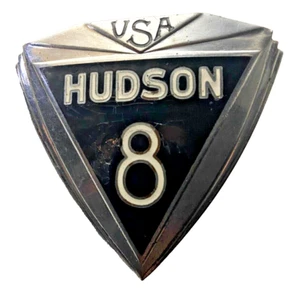 1930 - 31 Hudson 8 Automobile Car Radiator Emblem Badge Enamel - Picture 1 of 4
