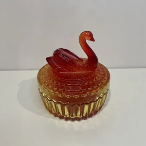 Vintage Jeanette Glass Amberina Tint Swan Powder Jar Trinket Dish - Bild 1 von 8